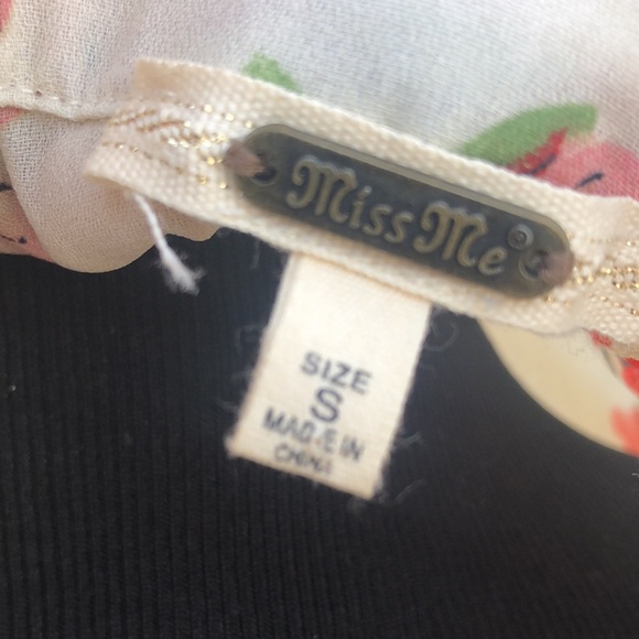 Beautiful Miss Me Women’s Blouse with Lace - Picture 11 of 13